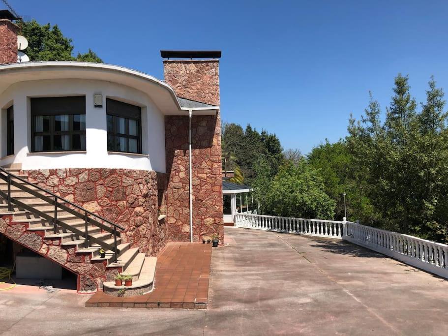 Вилла La Casona De La Carbayeda Овьедо Экстерьер фото