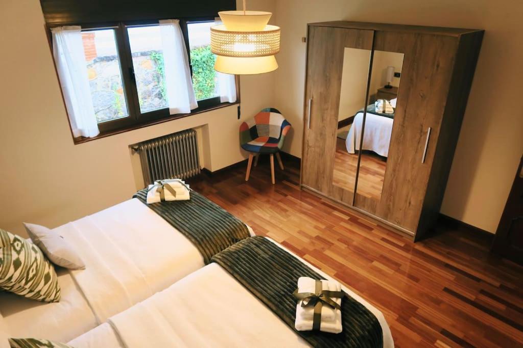 Вилла La Casona De La Carbayeda Овьедо Экстерьер фото